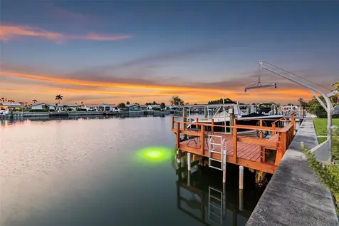 4712 Overlook Drive NE St Petersburg FL 33703
