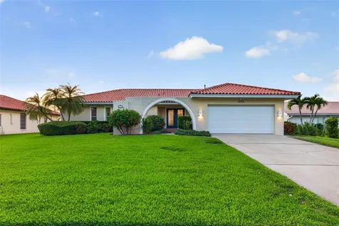 4712 Overlook Drive NE St Petersburg FL 33703