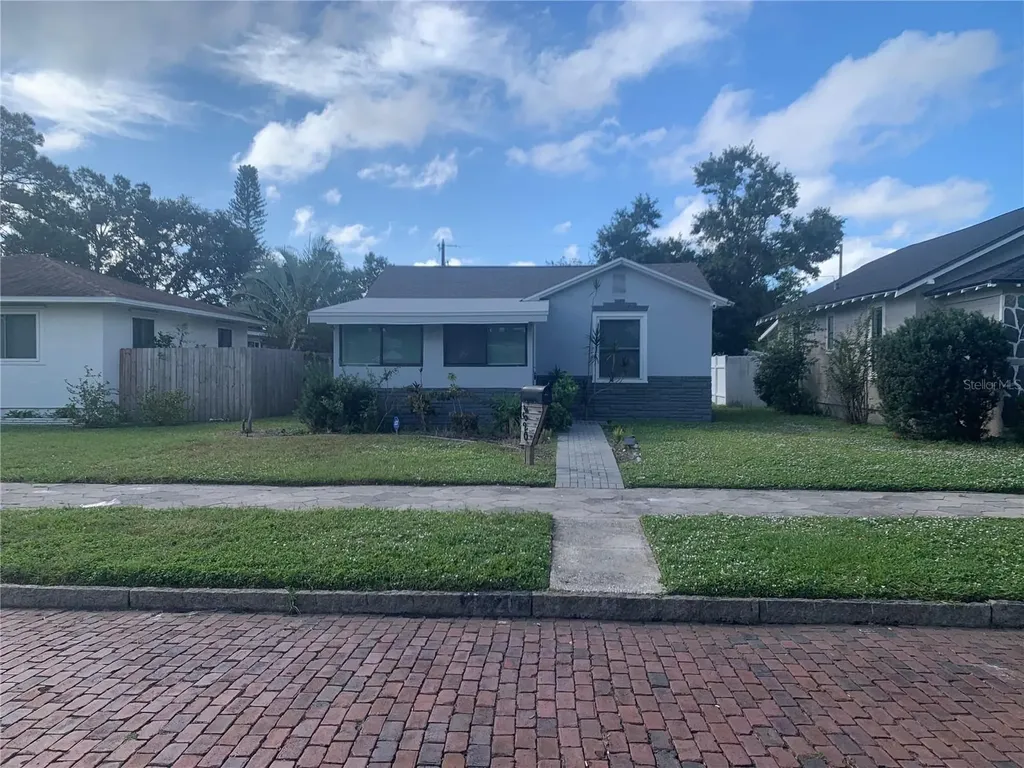 4520 Burlington Avenue N St Petersburg FL 33713