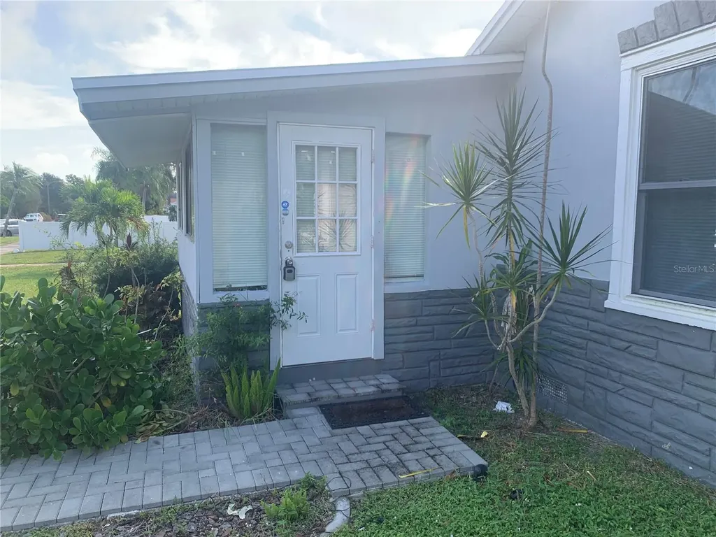 4520 Burlington Avenue N St Petersburg FL 33713