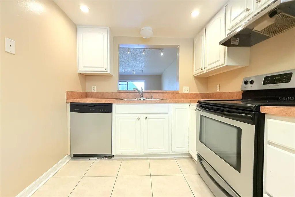 6336 Newtown Circle Tampa FL 33615