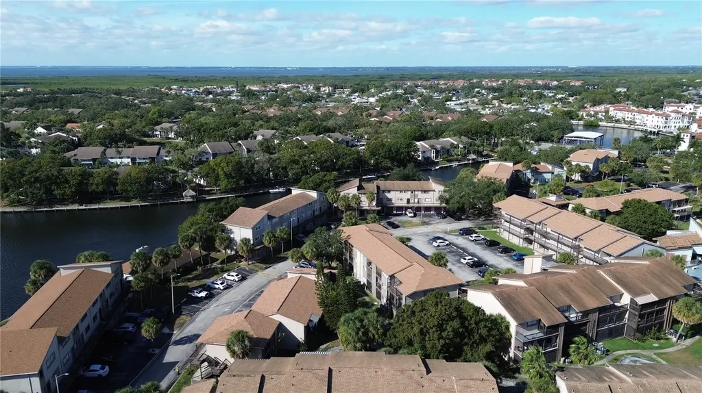 6336 Newtown Circle Tampa FL 33615