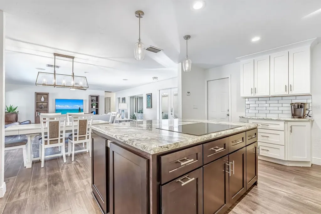5805 SW 1st Place Cape Coral FL 33914