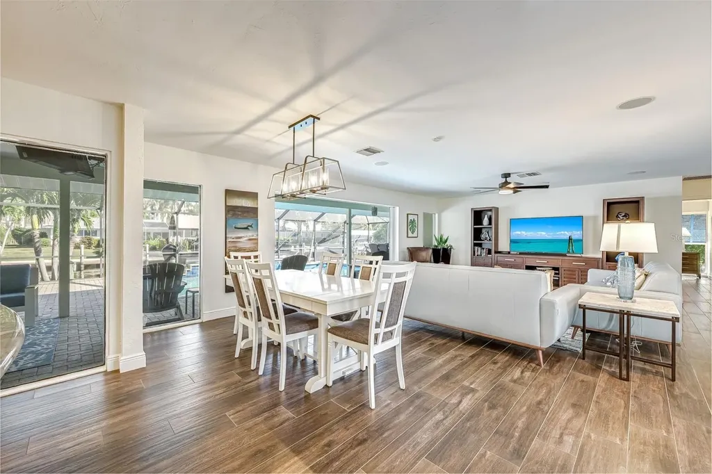5805 SW 1st Place Cape Coral FL 33914