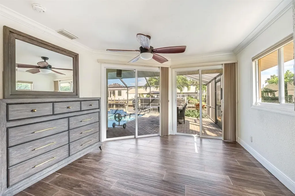 5805 SW 1st Place Cape Coral FL 33914