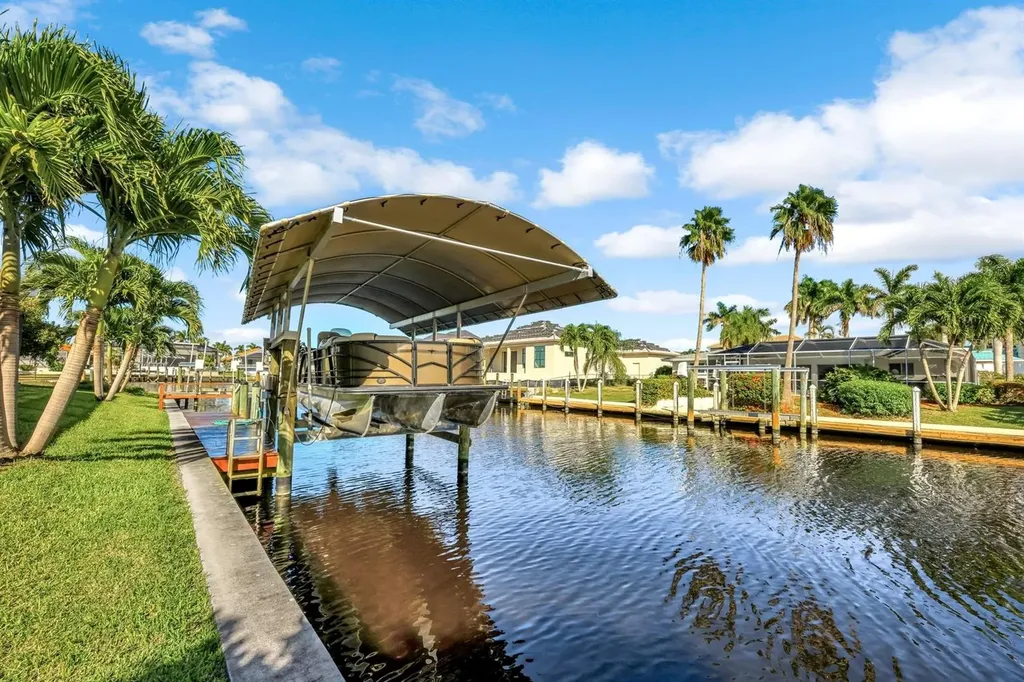 5805 SW 1st Place Cape Coral FL 33914