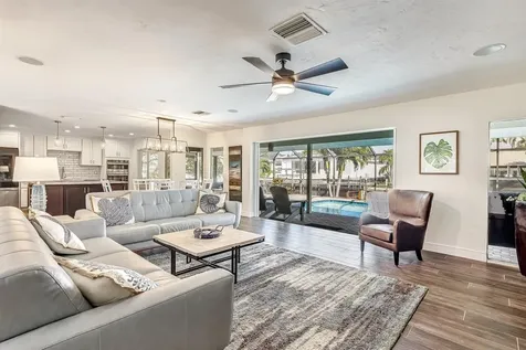5805 SW 1st Place Cape Coral FL 33914