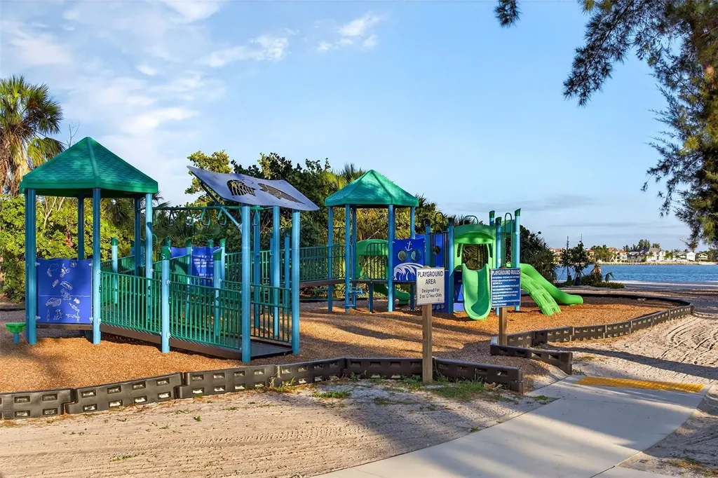 2100 Benjamin Franklin Drive Sarasota FL 34236