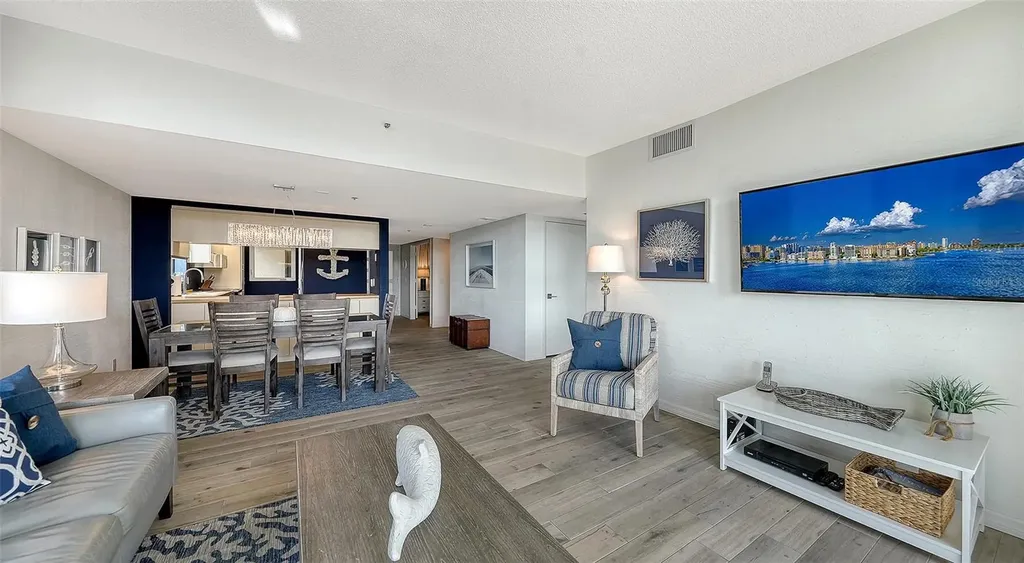 1115 Gulf Of Mexico Drive Longboat Key FL 34228