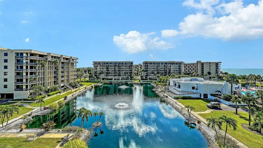 1115 Gulf Of Mexico Drive Longboat Key FL 34228