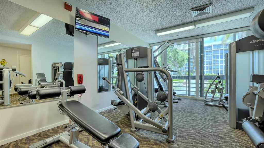 1115 Gulf Of Mexico Drive Longboat Key FL 34228
