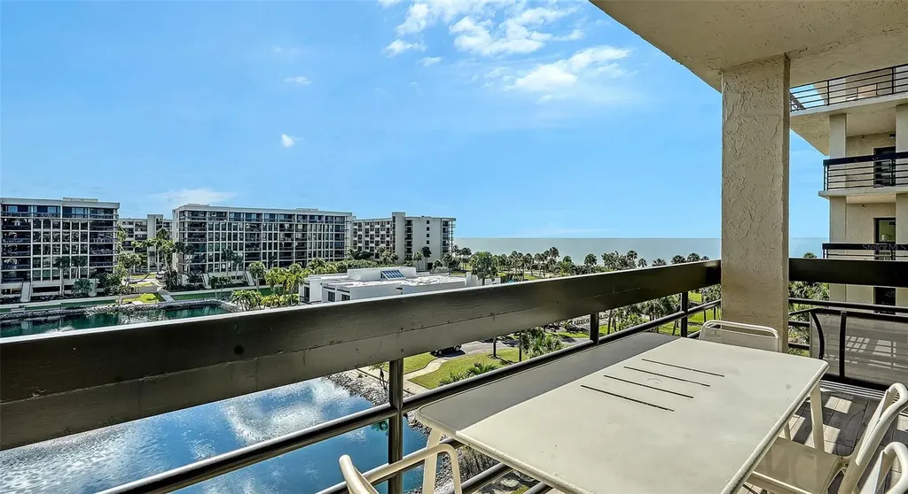 1115 Gulf Of Mexico Drive Longboat Key FL 34228
