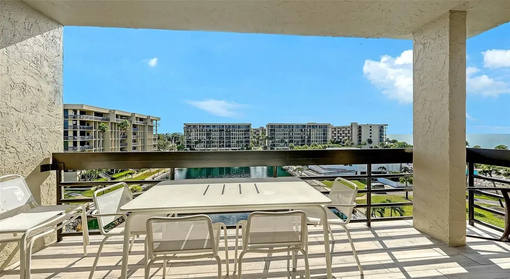 1115 Gulf Of Mexico Drive Longboat Key FL 34228