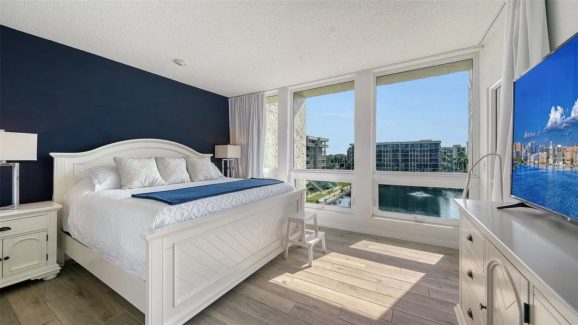 1115 Gulf Of Mexico Drive Longboat Key FL 34228