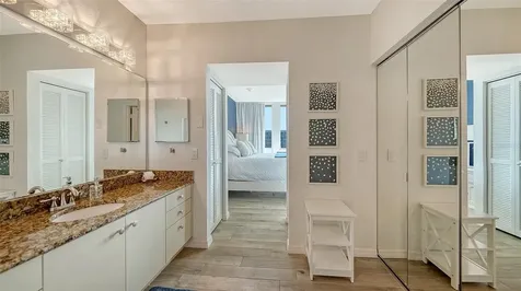 1115 Gulf Of Mexico Drive Longboat Key FL 34228
