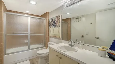 1115 Gulf Of Mexico Drive Longboat Key FL 34228
