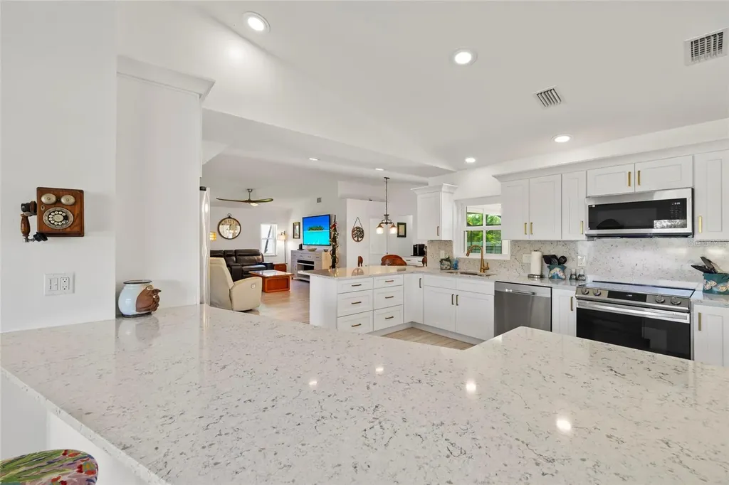 3504 SW 6th Street Cape Coral FL 33991