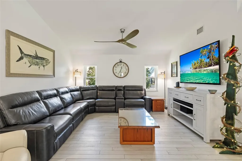 3504 SW 6th Street Cape Coral FL 33991