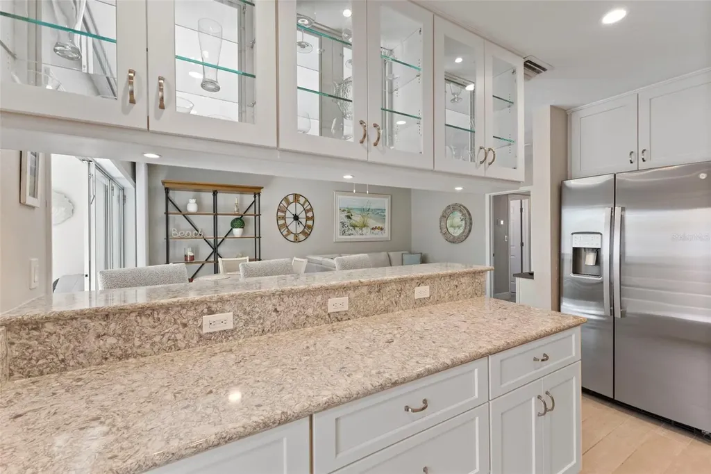 137 Avenida Messina Sarasota FL 34242