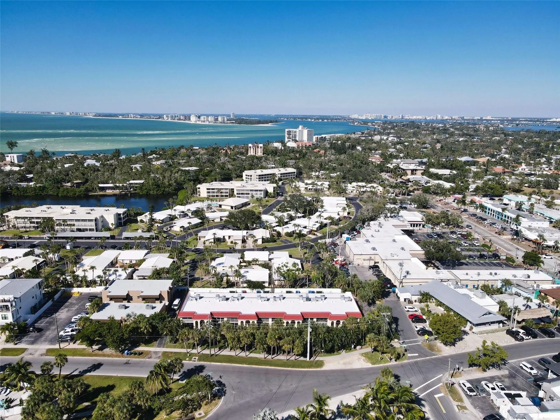 137 Avenida Messina Sarasota FL 34242