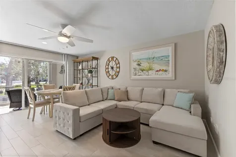 137 Avenida Messina Sarasota FL 34242