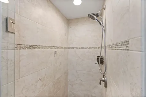 137 Avenida Messina Sarasota FL 34242