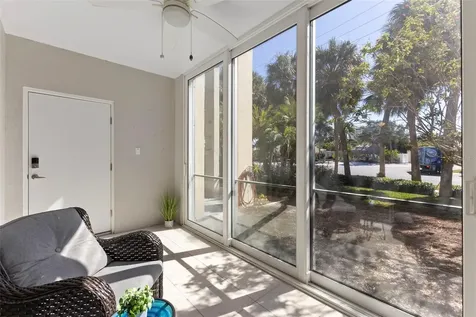 137 Avenida Messina Sarasota FL 34242