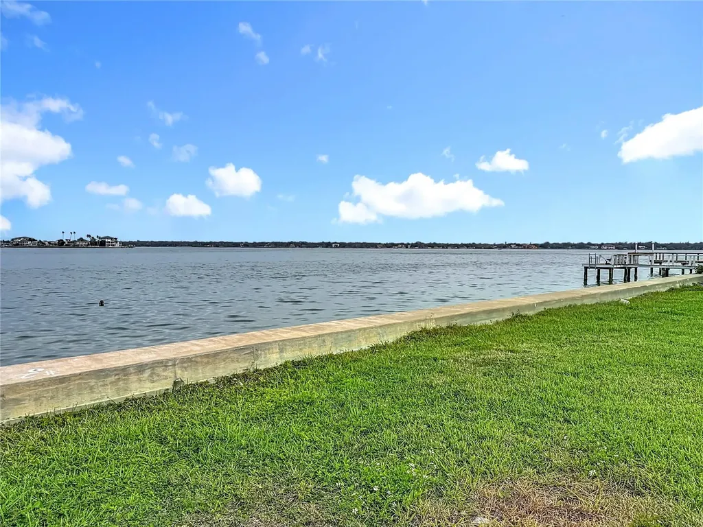 12 Paradise Lane Treasure Island FL 33706