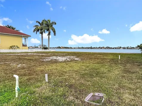 12 Paradise Lane Treasure Island FL 33706