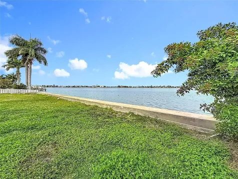 12 Paradise Lane Treasure Island FL 33706
