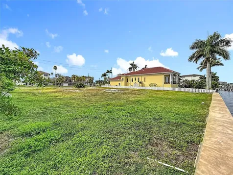 12 Paradise Lane Treasure Island FL 33706