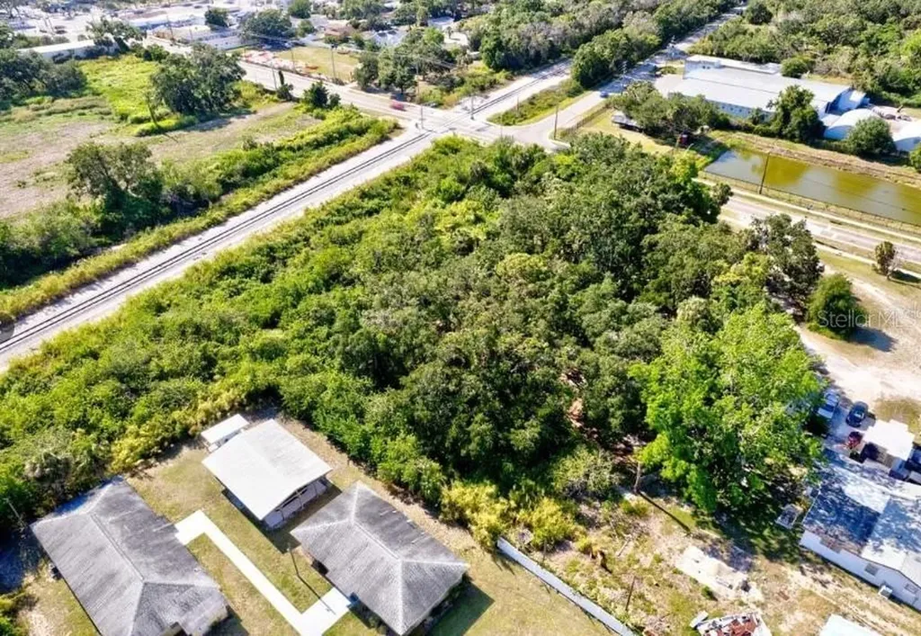 2100 Drive Martin Luther King Jr Way Sarasota FL 34234
