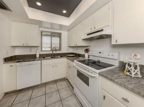 533 Parkdale Mews Venice FL 34285