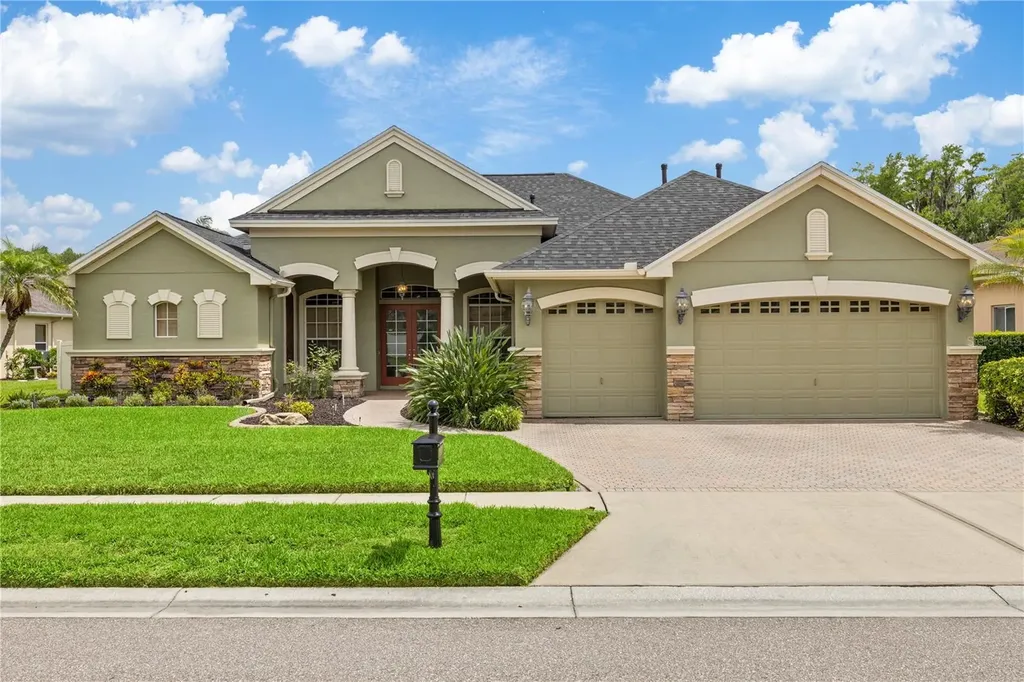 3015 Lynwood Court Land O Lakes FL 34638