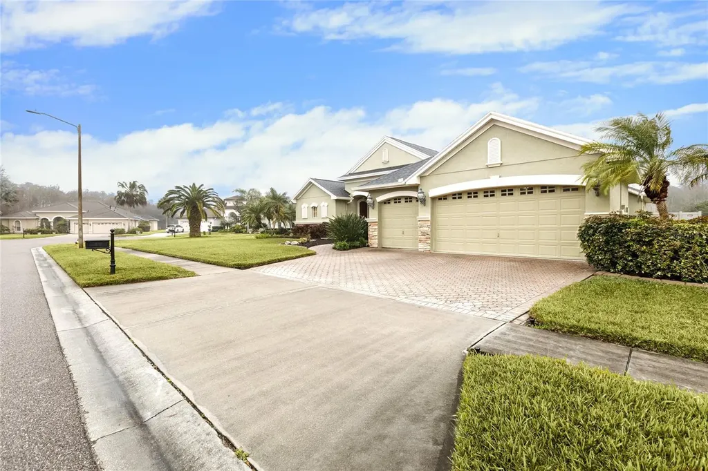 3015 Lynwood Court Land O Lakes FL 34638