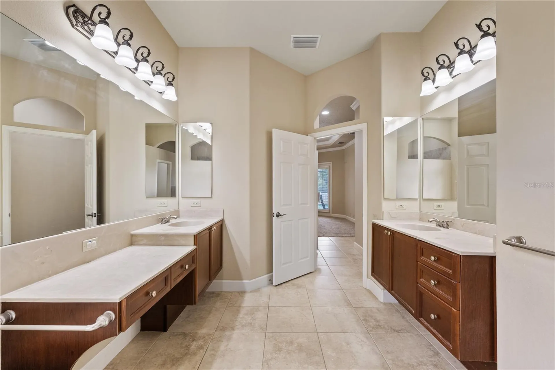 3015 Lynwood Court Land O Lakes FL 34638