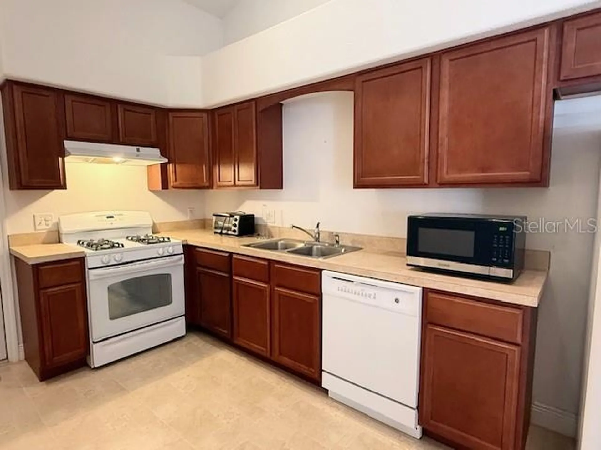 1023 David Walker Drive Tavares FL 32778