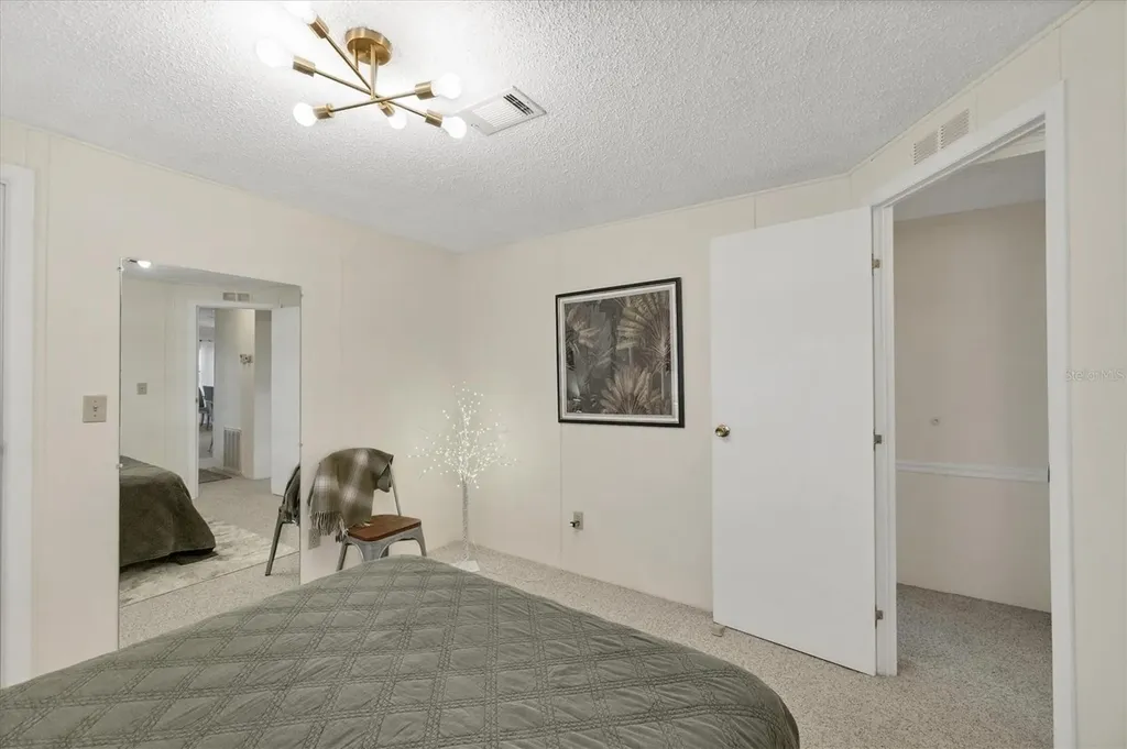 827 Tangerine Woods Boulevard Englewood FL 34223