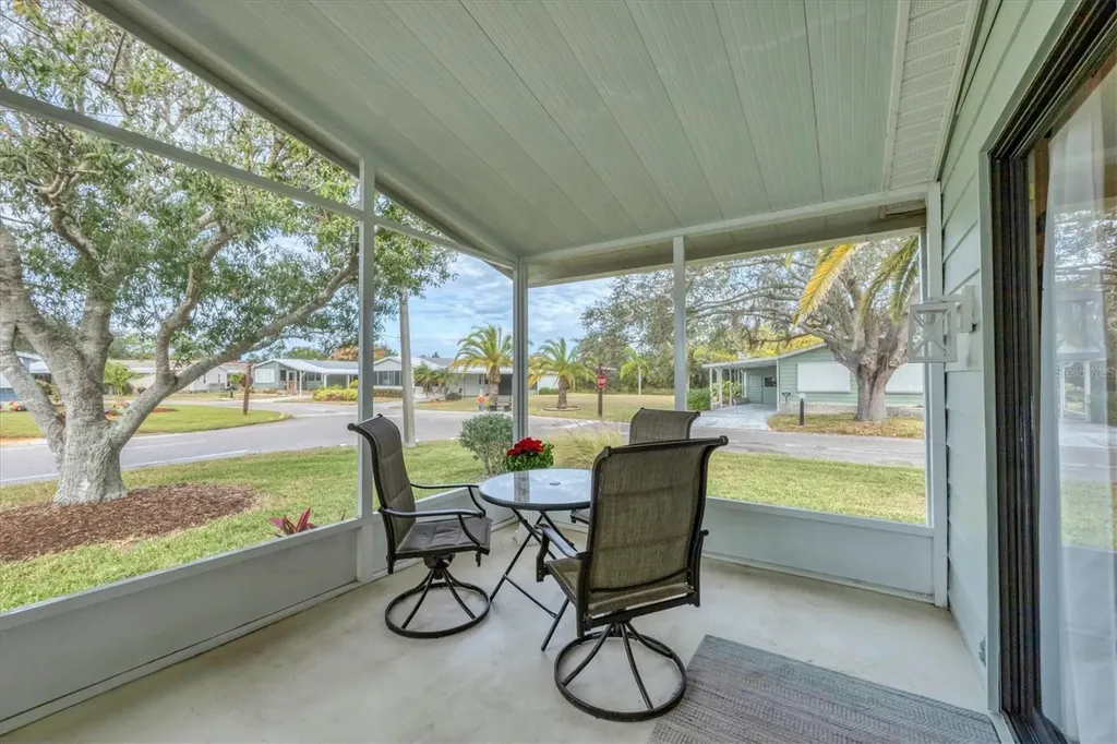 827 Tangerine Woods Boulevard Englewood FL 34223