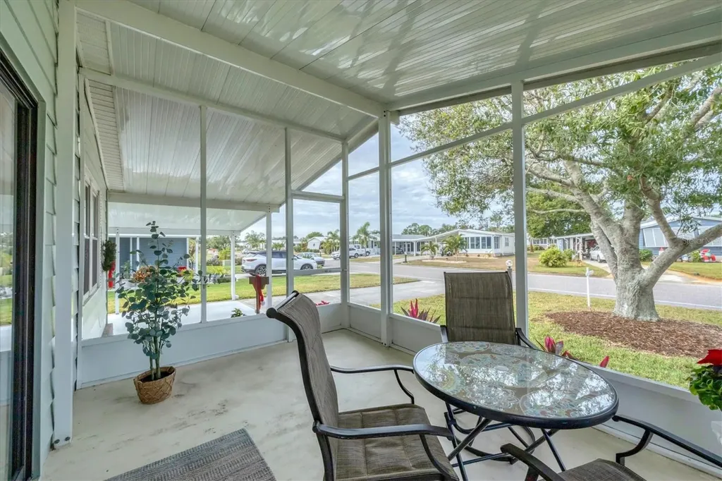 827 Tangerine Woods Boulevard Englewood FL 34223