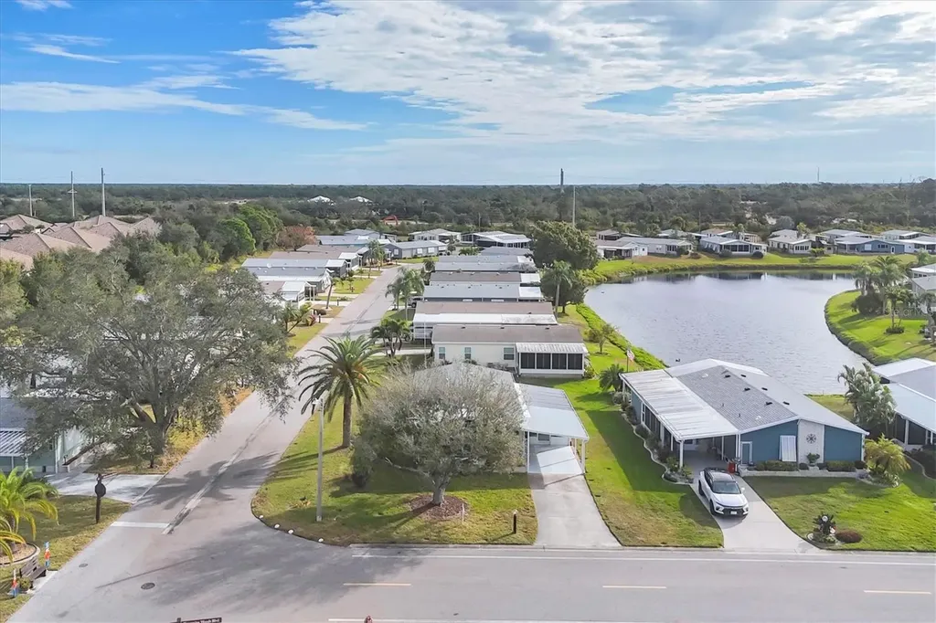 827 Tangerine Woods Boulevard Englewood FL 34223