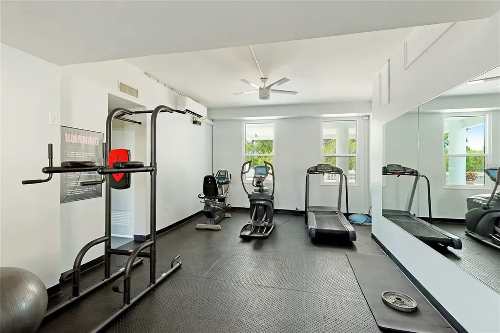 33 S Gulfstream Avenue Sarasota FL 34236