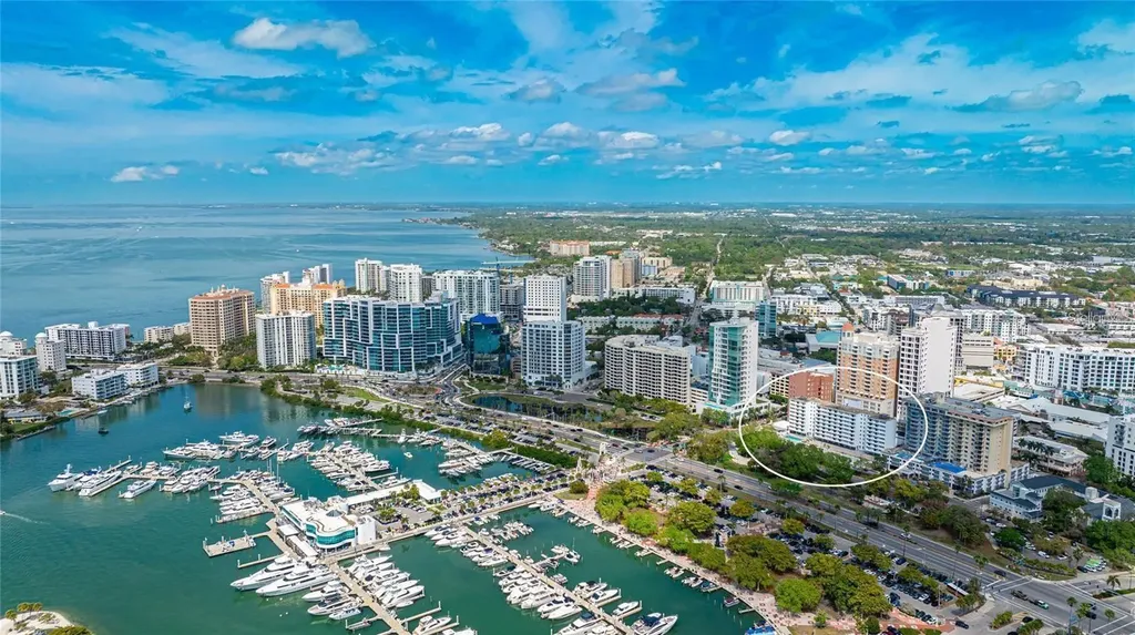 33 S Gulfstream Avenue Sarasota FL 34236