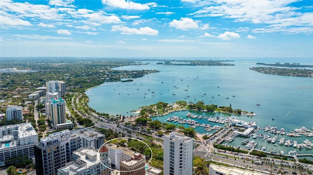 33 S Gulfstream Avenue Sarasota FL 34236
