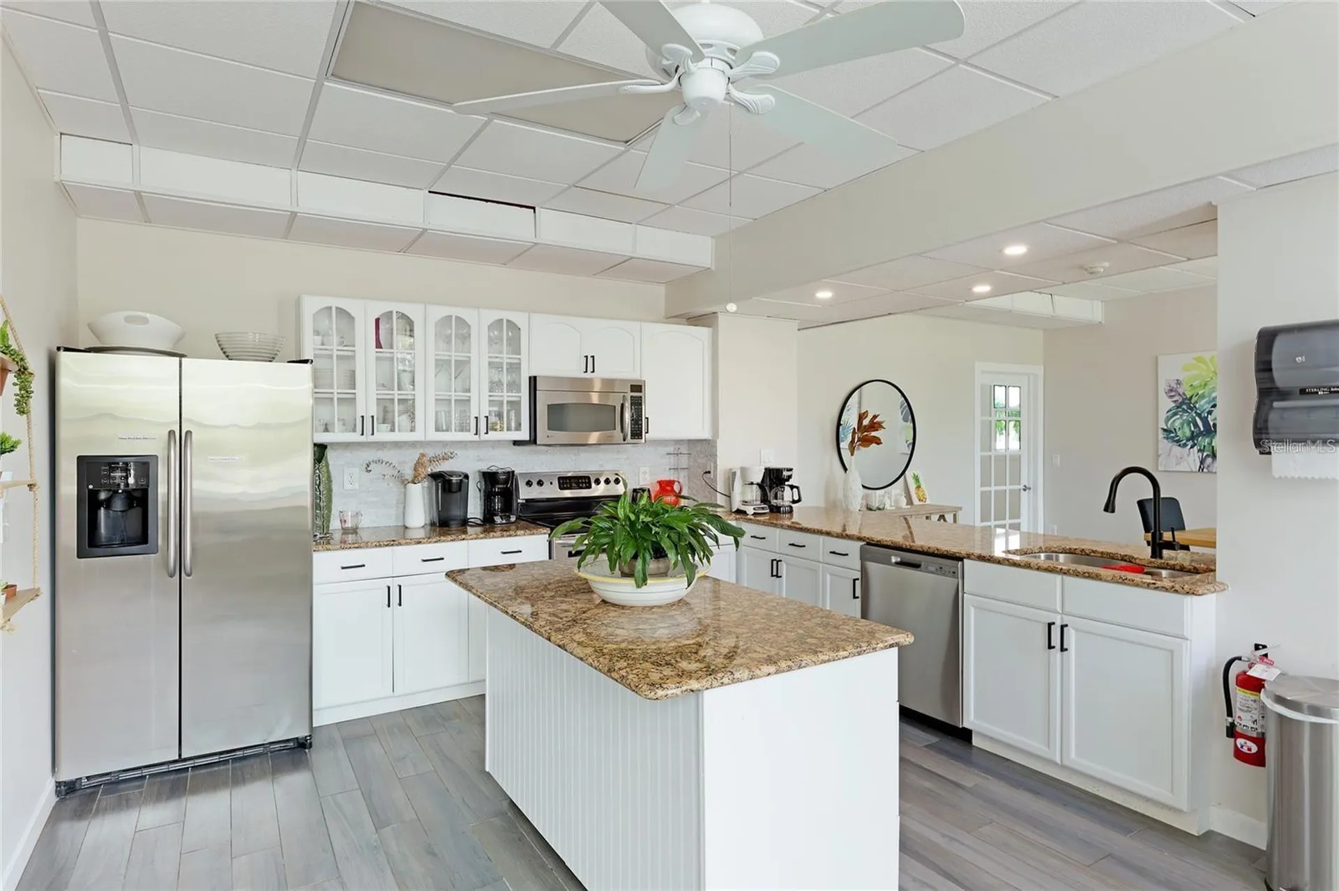 33 S Gulfstream Avenue Sarasota FL 34236