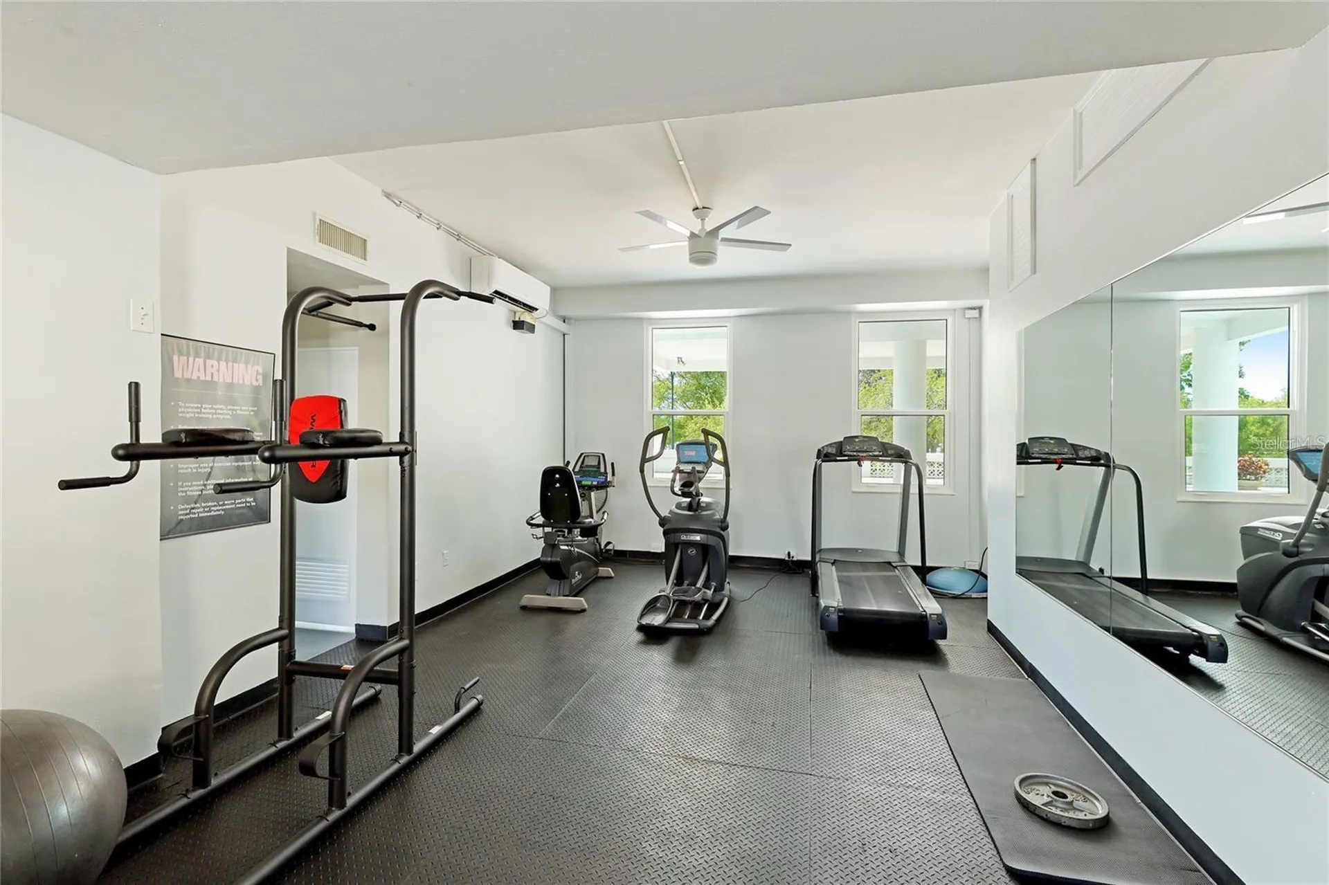 33 S Gulfstream Avenue Sarasota FL 34236