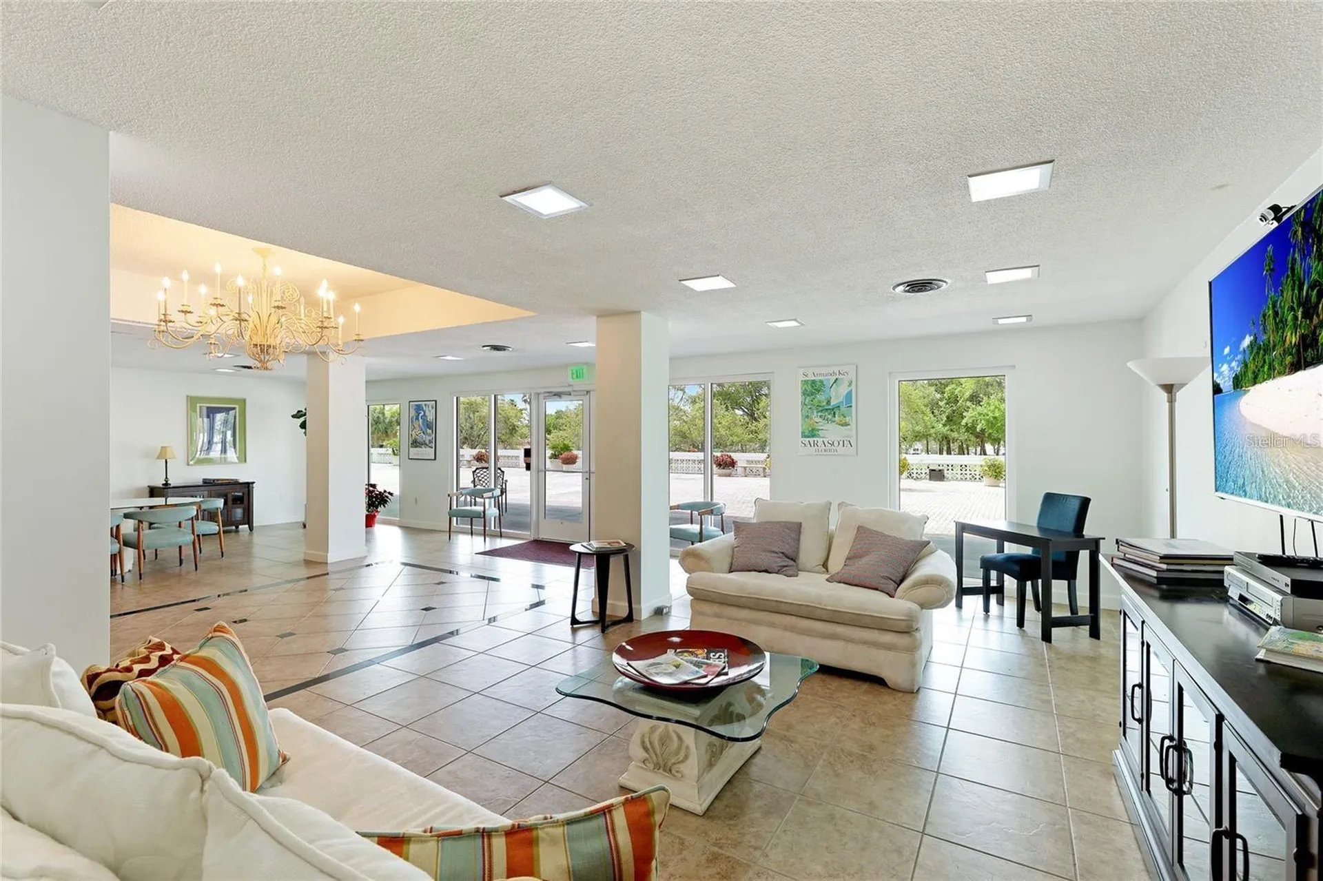 33 S Gulfstream Avenue Sarasota FL 34236