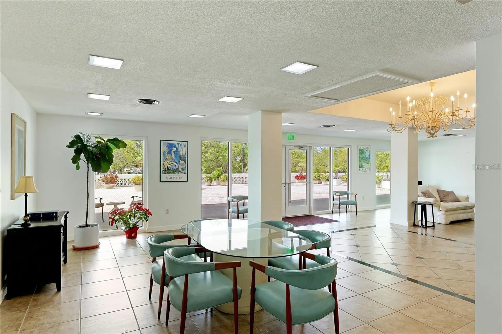 33 S Gulfstream Avenue Sarasota FL 34236