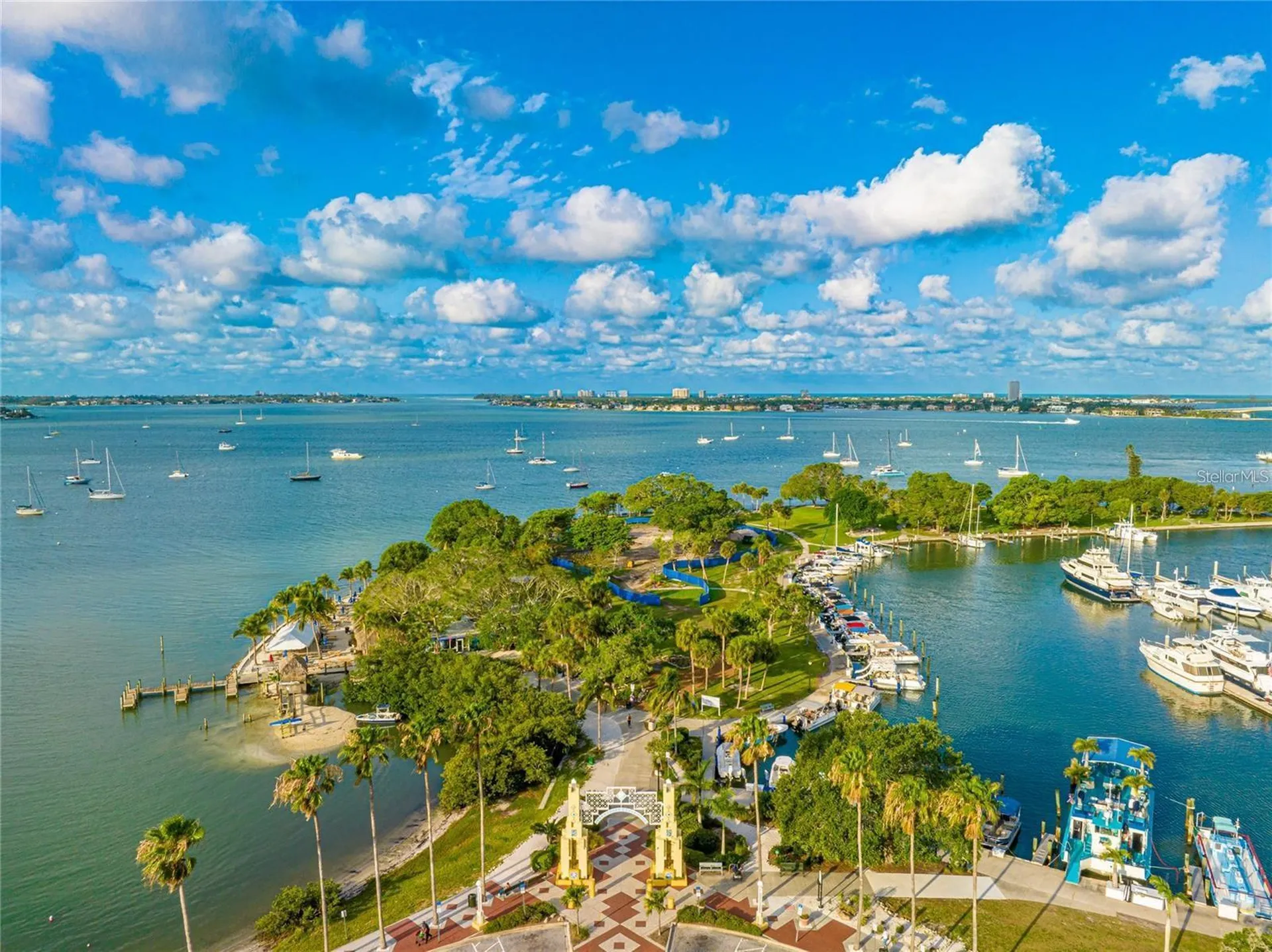 33 S Gulfstream Avenue Sarasota FL 34236