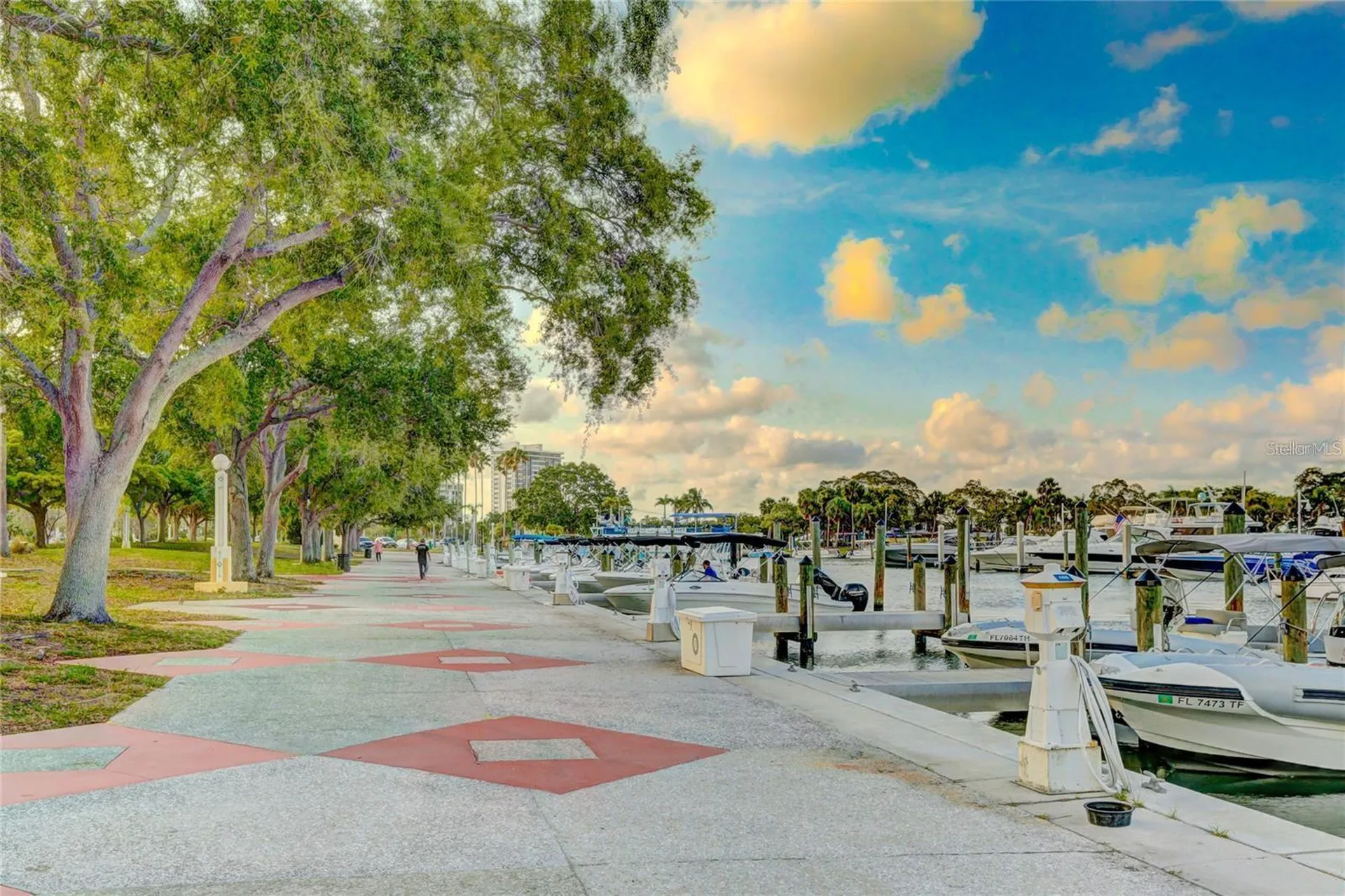 33 S Gulfstream Avenue Sarasota FL 34236